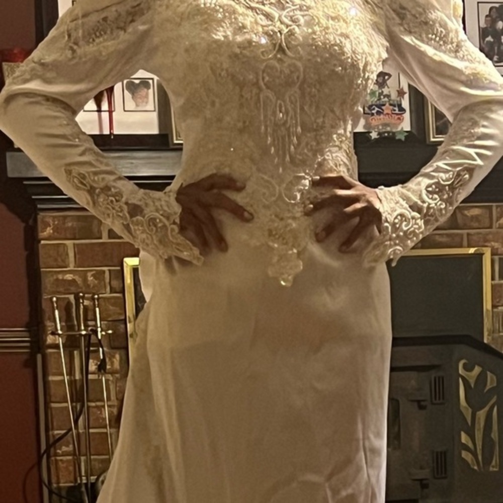 Vintage wedding dress